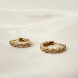 Argolla Diamantada con curvas Oro 10k 1